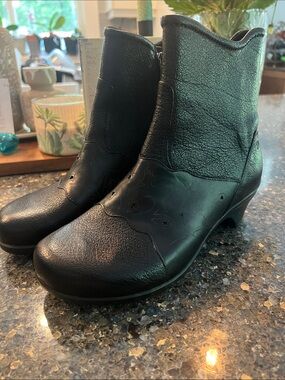 NEW Leather Aravon Black  Boots